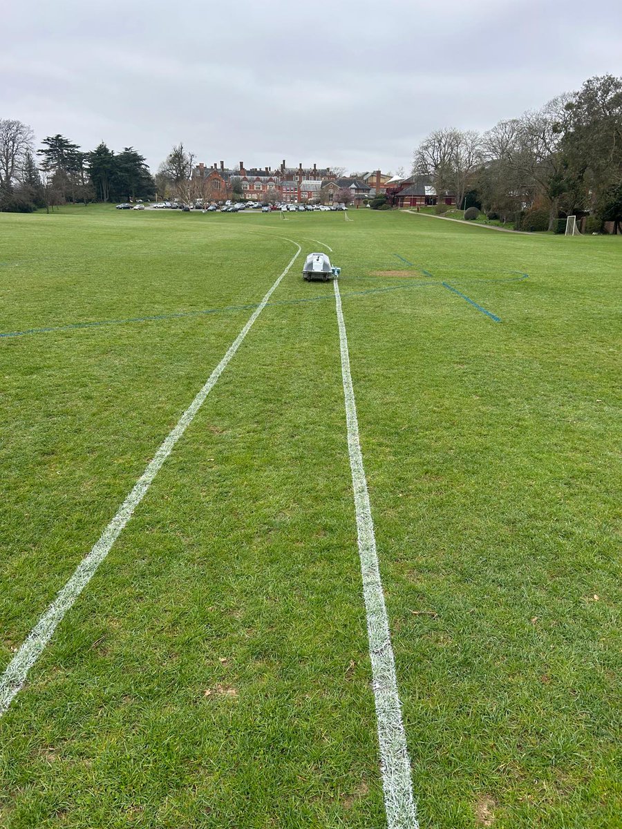 The first running track of the Easter Period was laid down yesterday at Queen Annes Caversham. This will be the first of many as our popular GPS service at @turfixservices comes into full force for the next month! A full calendar for the @turftank 💪🏻👌