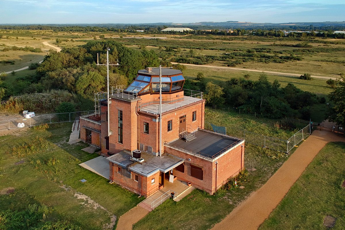 Why not visit #Greenham Common Control Tower this weekend. Open 11-4 with a cafe and we're dog friendly.
#Newbury #Berkshire #Hampshire #Oxfordshire