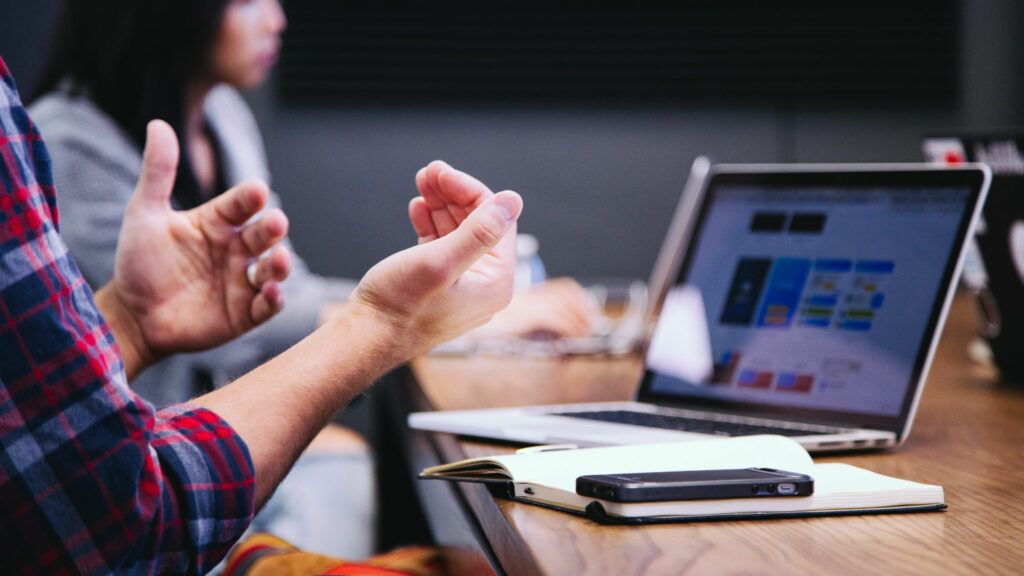 audreytipsfr's tweet photo. #Marketing 🎴 En 2025, la donnée est reine…
1️⃣ Comprendre les clients : un vrai défi 🔍
✔️ 79% des marketeurs misent sur les données
🔴 Qualité, fragmentation, parcours incomplet
🎯 Capter des insights vraiment exploitables
•
🧵 1/3
#ConnaissanceClient
✍️ @ComarketingNews https://t.co/tLhXOBGCXs