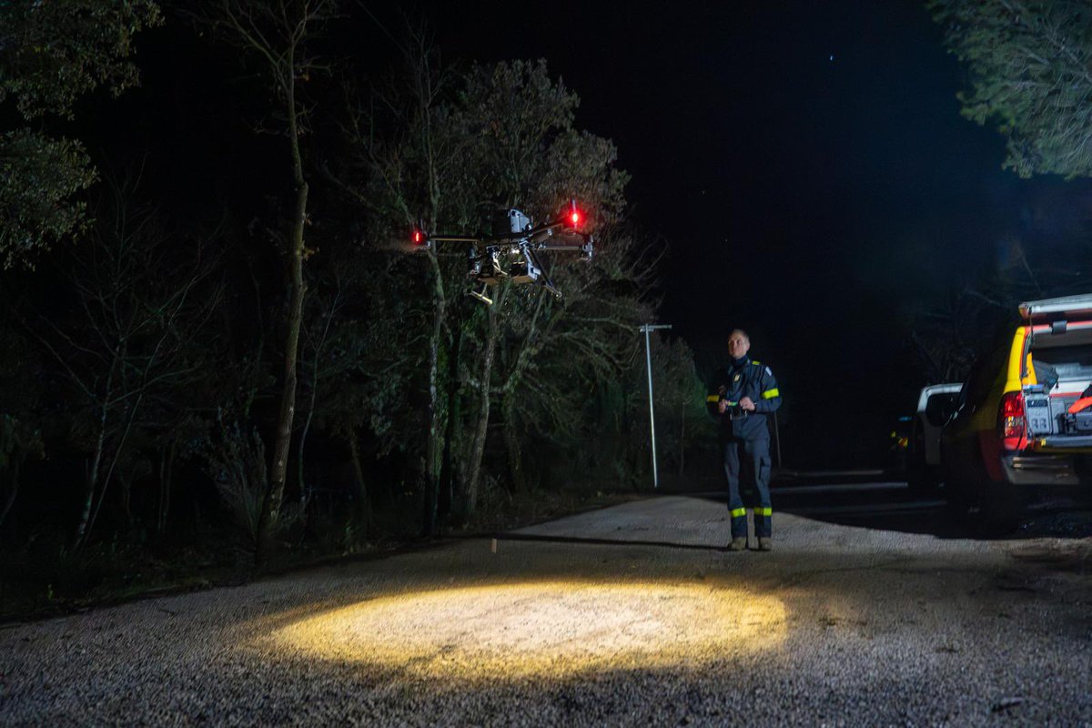 🎬 Clap de fin pour l’exercice SWAN ! Une semaine intense où les maîtres-chiens ont évolué sur des terrains variés, en coordination avec les SDIS, en collaboration avec les UME et avec le soutien des drones. Une mission exigeante au service du sauvetage ! 🔥🐕‍🦺