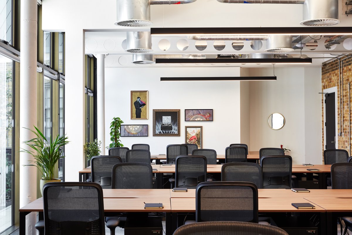 Say goodbye to hidden fees, say hello to <a href="/workclockwise/">Clockwise</a>. As a member, you'll enjoy the simplicity of a single monthly invoice, freeing up time to focus on what truly matters for the growth of your business. 
 
bit.ly/4hNU1JG

#BromleyOldTownHall #WorkClockwise