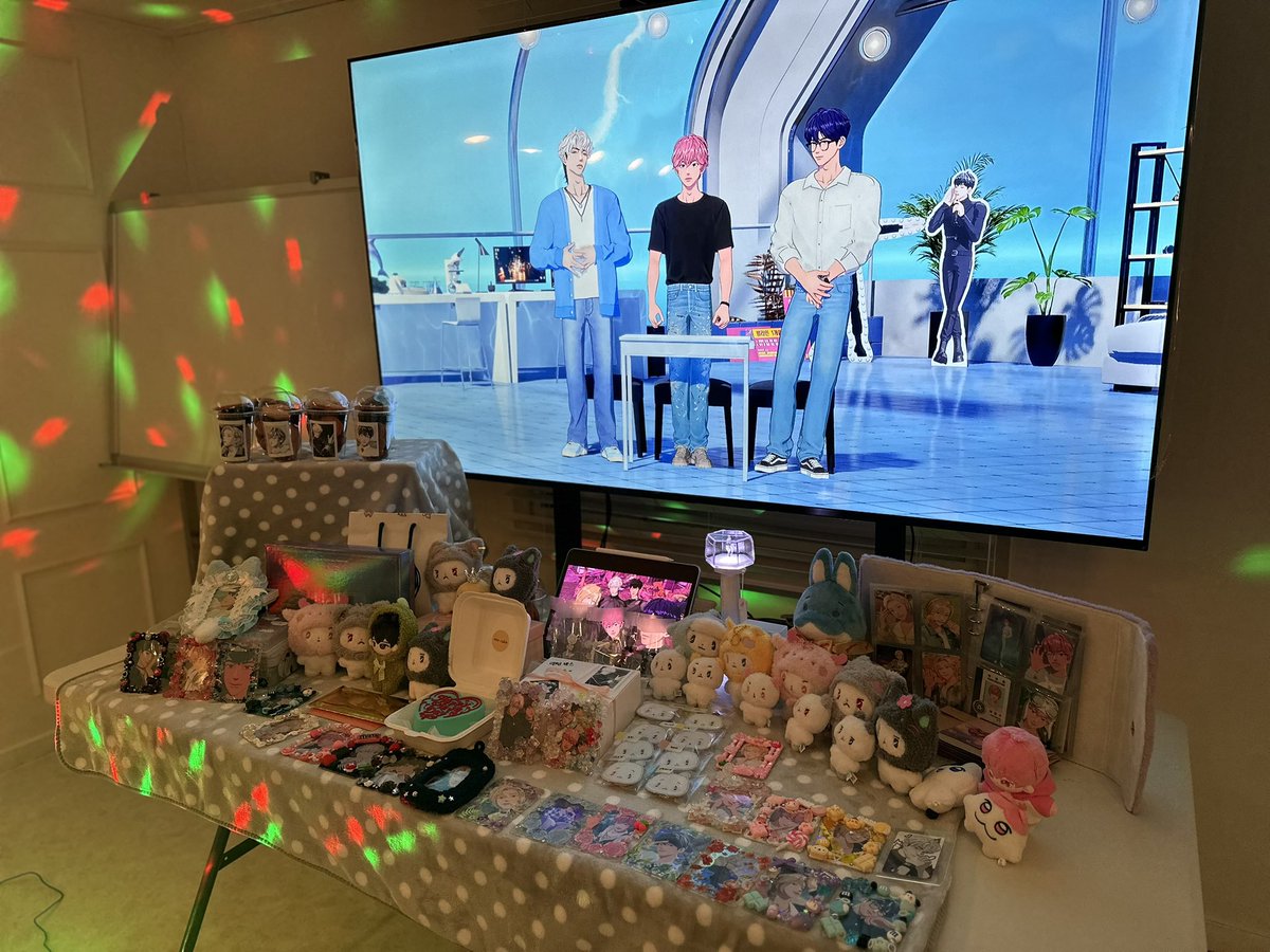 플리로운 플리생활
동플 파티했는데 정말…. 재밌었당 ㅠㅠㅠ
놀방에서 놀고 탑꾸도 하고 
각자 준비한 상품걸고 플브문제 맞추고 
💙💜💗❤️🌱 도라방쓰 재밌엉 ㅠ