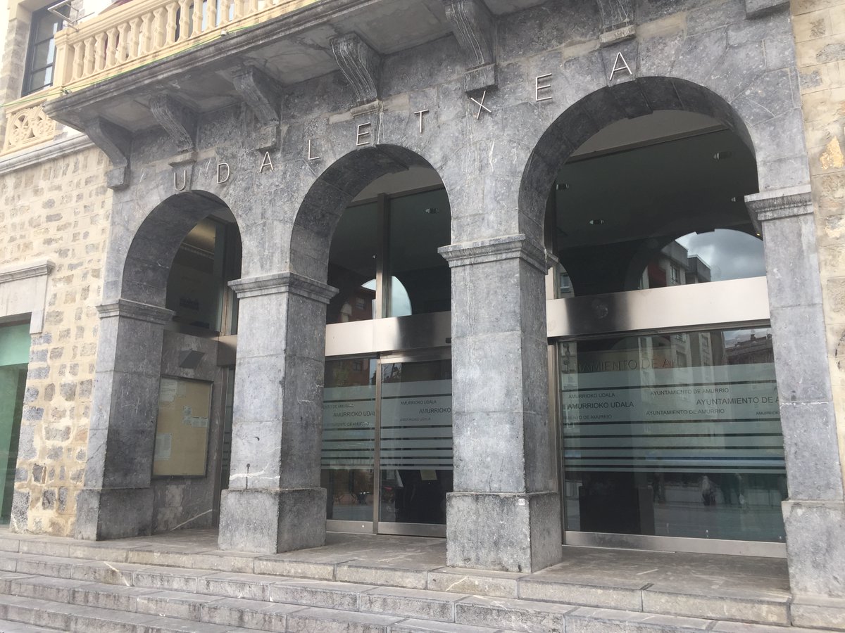 📢Amurrioko Udalak V. Euskara Plana 2023-2027 onartu du
👏Udalbatzak argi berdea eman dio datozen urteetarako euskara sustatu eta normalizatzeko estrategiari
ℹ️ labur.eus/osdphrg6