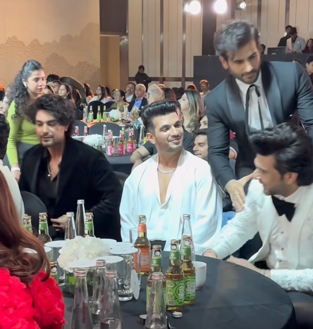 manz_pure_soul's tweet image. Karan ^2 in single frame 🤌🏻❤️

#KaranKundrra #KaranTacker