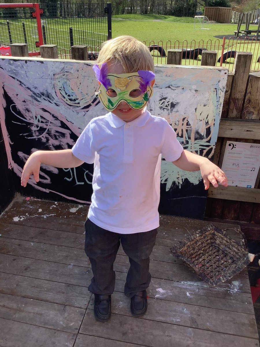 ClassRAspull's tweet image. We are enjoying learning about the fairies and Bottom in ‘A Midsummer Night’s Dream’ for #ACPSShakespeareWeek #ACPSShakespeare #ACPSEYFS