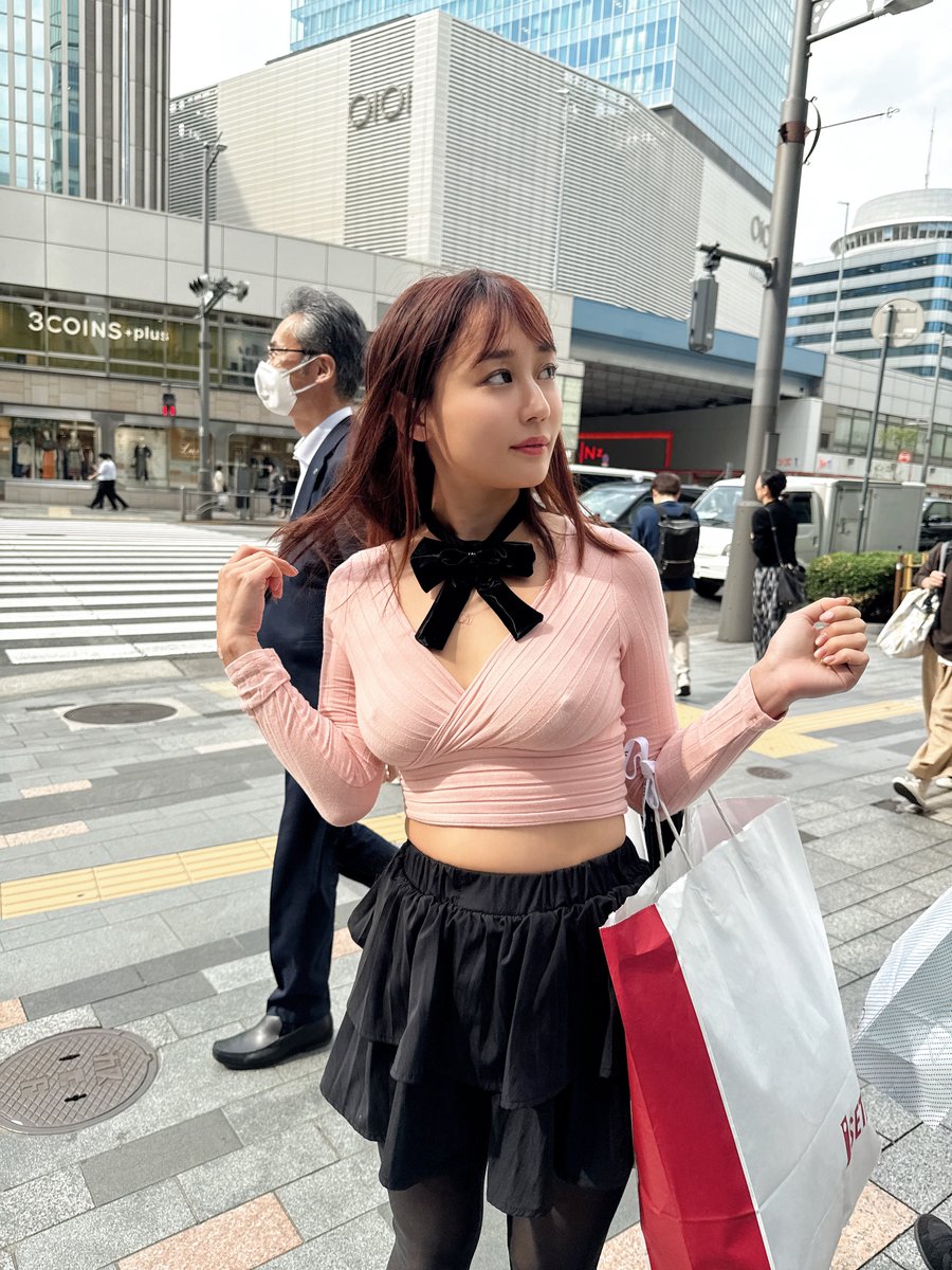 maccamayu's tweet photo. 銀座でノーブラお買い物~🤍
してもいいよね？🥺 https://t.co/nnRSTu5shT