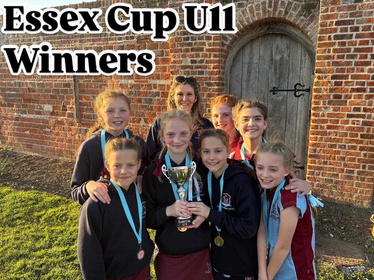 Amazing day coaching these talented young netballers at Holmwood House school.  Just missing a win in the last 2 seconds , this took us to extra time, final score 9-7. Well done to Daisy, Roxy, Isabella, Toto, Darcy, Imogen <a href="/BYNC_Lisa/">Braintreeyouthnetbal</a>  super proud 🏆🏆