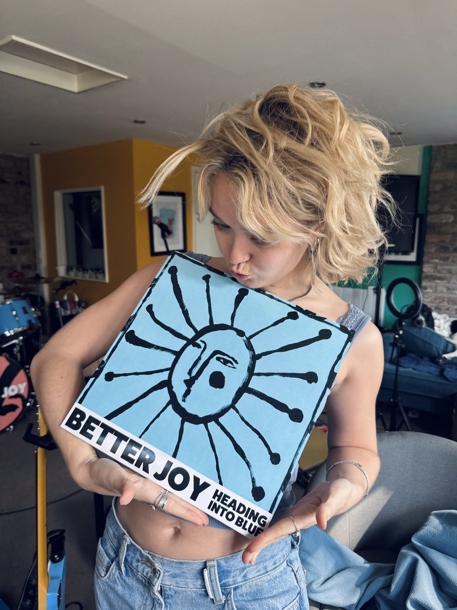 betterjoymusic's tweet image. HEADING INTO BLUE IS OUT NOW!!!
I’m insanely proud of this piece of work and feeling very lucky I get to put this out into the world. I want to say a massive thank you to everyone who’s played a part in making this what it is today. LET’S GOOOOOOOO!!!
🌀betterjoyy.ffm.to/headingintoblue