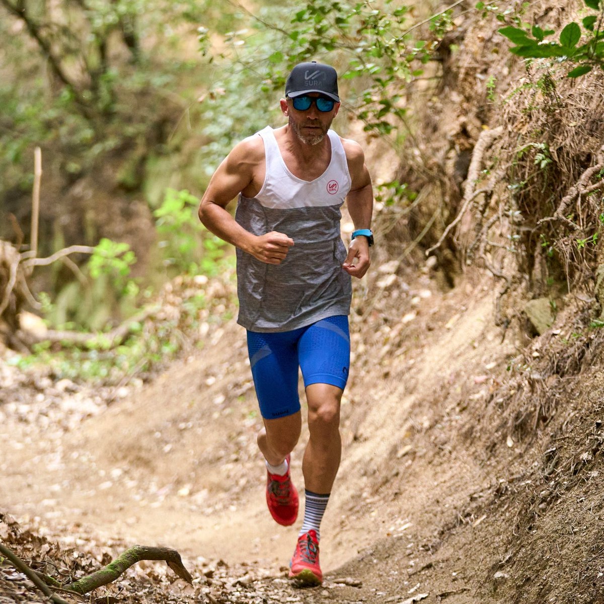 Ya seas un runner experto o un excursionista de fin de semana, necesitas una equipación adecuada a tu ritmo!🏃🏻‍♂️ 🏃🏽‍♀️⁠
⁠
No lo dudes, encuentra todo lo que necesitas para tus entrenos en nuestra web:⁠
👉🏻 suralsport.com