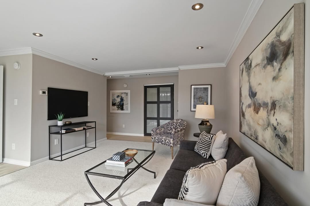 dchomebuyerr's tweet photo. Condo on market in Temple Hills, MD. Low condo fees cover all utilities! #dmvrealestate #home #mdrealestate #mdagent #dmvinvestors #webuyhouses #dchomebuyer https://t.co/teM1MovD4A