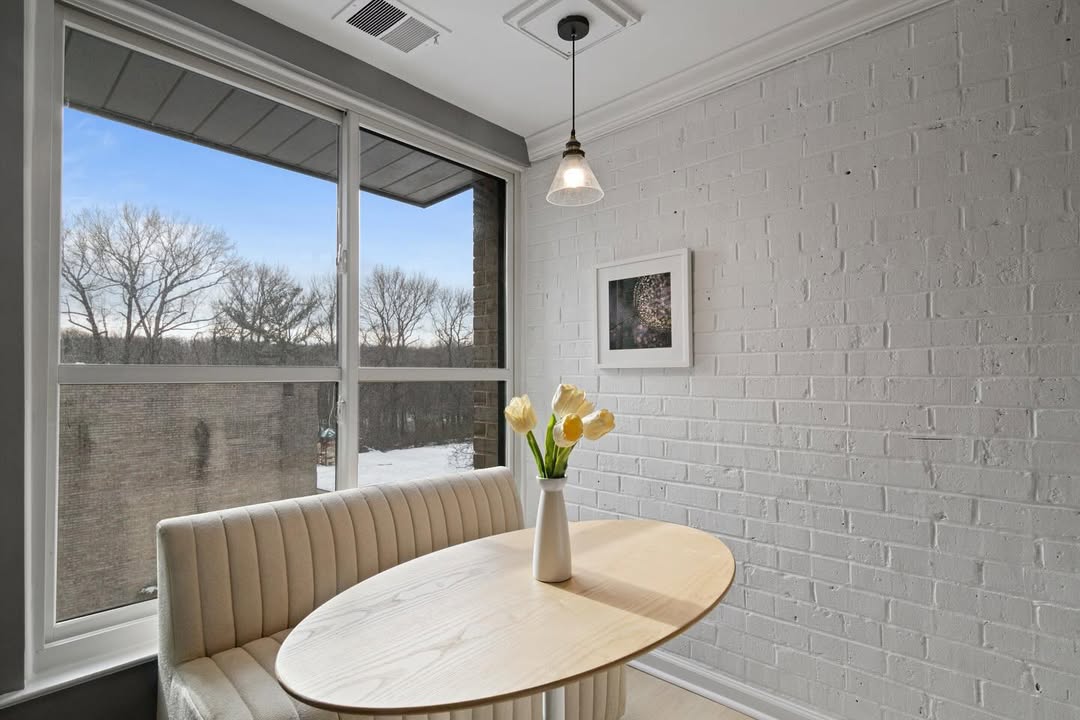 dchomebuyerr's tweet photo. Condo on market in Temple Hills, MD. Low condo fees cover all utilities! #dmvrealestate #home #mdrealestate #mdagent #dmvinvestors #webuyhouses #dchomebuyer https://t.co/teM1MovD4A