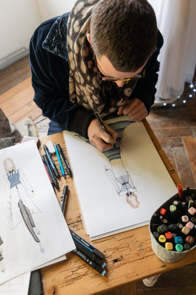 🎨 J-3 avant les #JEMA2025 !

Une semaine pour découvrir les #MétiersdArt et les artisans qui font vivre le #SavoirFaire local.

Ateliers ouverts, démos, rencontres partout en #AuvergneRhôneAlpes 🔎 Profitez-en !

📅 du 1er au 7 avril 2025 👉 Programme : cma-auvergnerhonealpes.fr/agenda/jema-un…