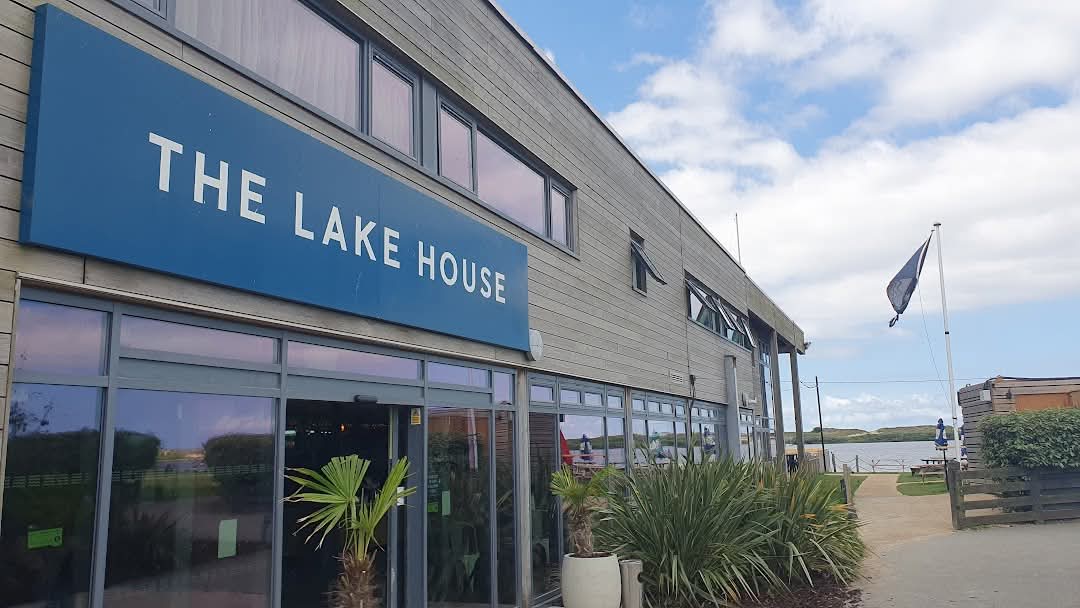 The first Sunset Sessions of 2025 is next Friday at The Lake House, Waterloo 😎

Really excited to kick off the third year of the Sessions with best views of the sunset in Waterloo/Crosby 🌄

Book your tables now via the FB page or via thelakehousewaterloo.co.uk 🎶🍸🙏