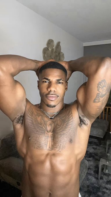 Watch Hello Fresh's leaked NSFW photo on TwXstars