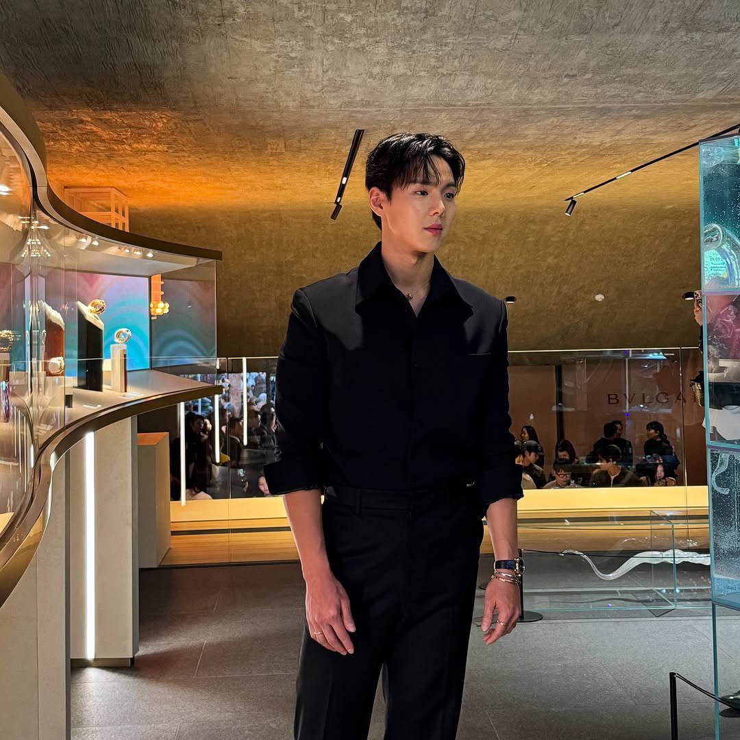 세르펜티인피니토 전시장에다녀왔는데 볼것들이 참많았습니 다 시간되실때 들러보세요!

#셔누