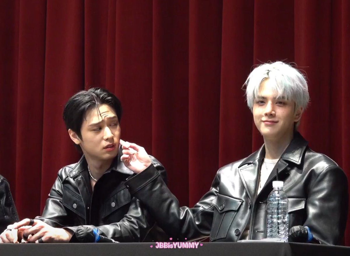 어어 복숭아 찌르지 마세여
라고 하려고 햇는디
이미 복숭아가 스스로 극대노중(ㅋㅋ)