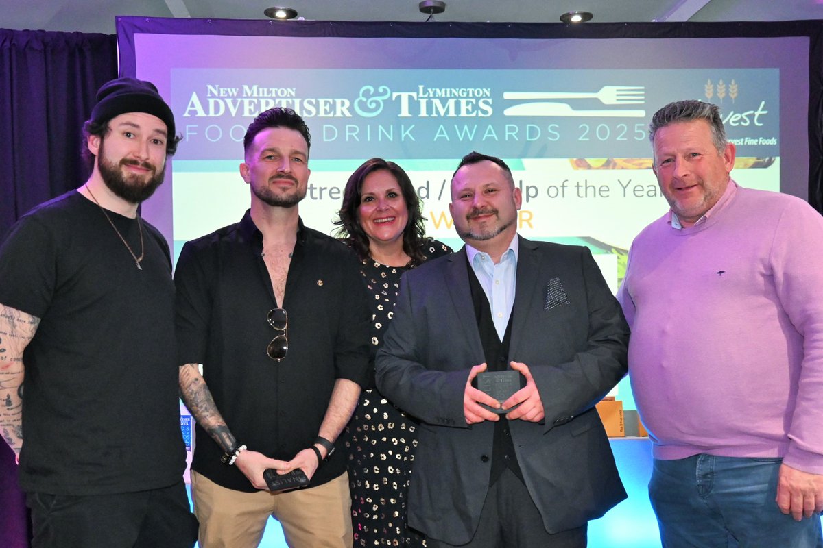 NewForestFruit (@newforestfruit) on Twitter photo Delighted to sponsor the reception drinks & present Best Street Food/Pop-Up of the Year <a href="/Lymingtontimes/">Advertiser & Times</a> Food & Drink Awards!
A fantastic afternoon <a href="/balmerlawnhotel/">Balmer Lawn Hotel</a> celebrating local talent & amazing flavours. Delighted to sponsor the reception drinks & present Best Street Food/Pop-Up of the Year <a href="/Lymingtontimes/">Advertiser & Times</a> Food & Drink Awards!
A fantastic afternoon <a href="/balmerlawnhotel/">Balmer Lawn Hotel</a> celebrating local talent & amazing flavours.