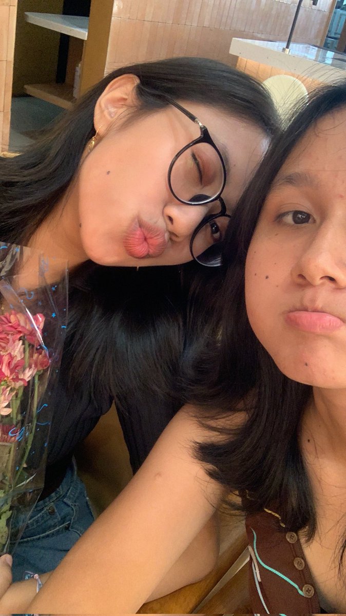 lana del tweet media