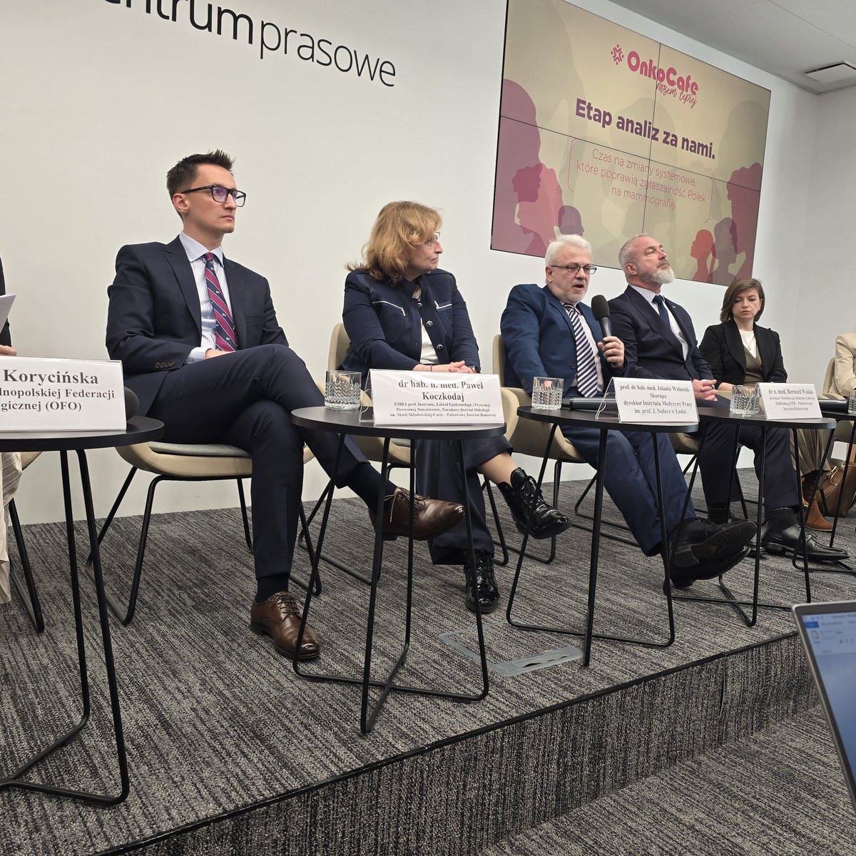 Jak poprawić zgłaszalność kobiet na badania profilaktyczne? Muszą być aktywne zaproszenia, najlepiej spersonalizowane. Wykorzystajmy IKP, SMS itp.  - uważa B. Waśko, dyr.  <a href="/NIZP_PZH/">NIZP PZH - PIB</a> 
#mammografia <a href="/OnkoCafe/">Fundacja OnkoCafe</a> <a href="/ArturPrusaczyk/">Artur Prusaczyk</a> <a href="/DkorycinskaK/">Dorota Korycińska</a>  <a href="/AKupiecka/">Anna Kupiecka</a>  <a href="/ewa_kurzynska/">Ewa Kurzyńska</a>
