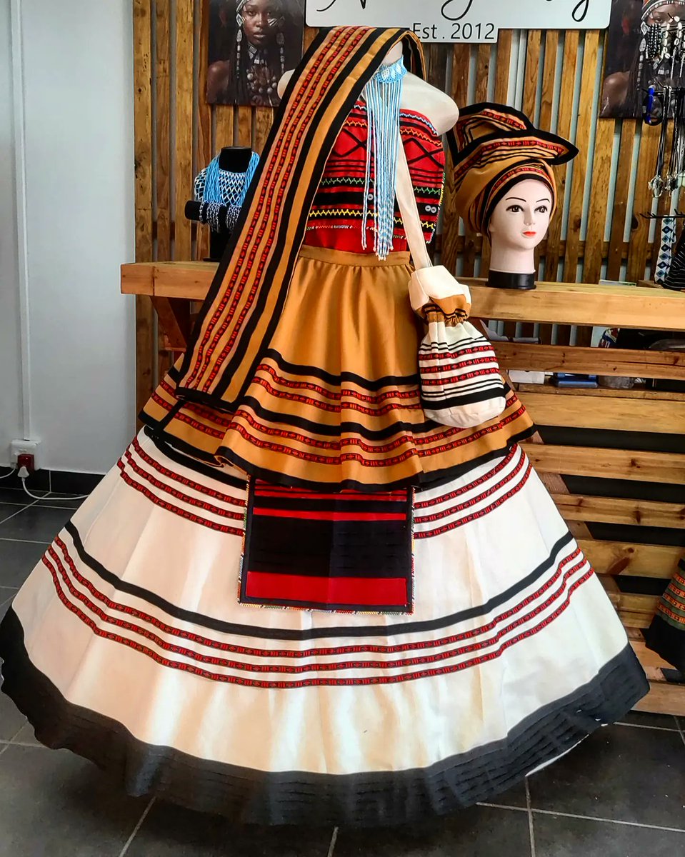 HlahlaFaku's tweet image. African Flare Style ♠️
#kiddiescollection
#menscollection
#beadwork
#ladiescollection

namjewelrystore.com🛒