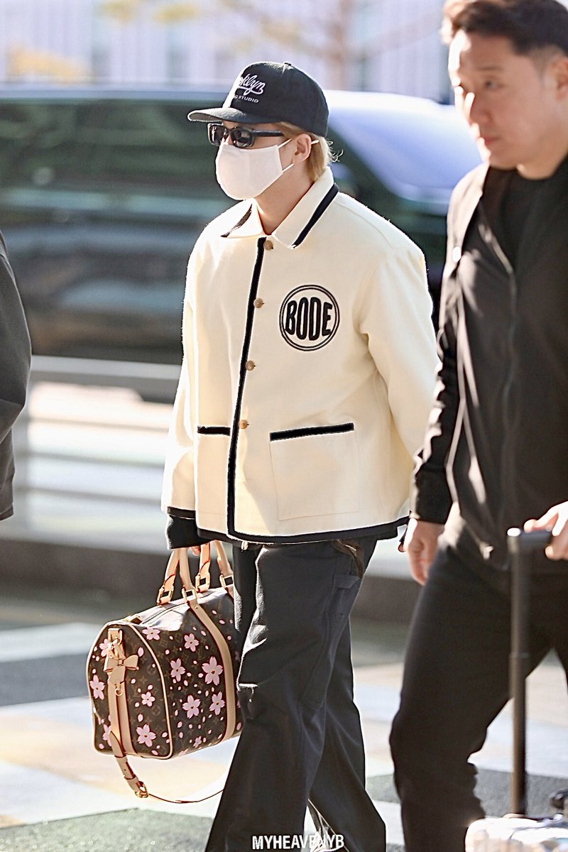 250328   ICN ✈️

#태양 #taeyang 
#영배  #동영배 <a href="/Realtaeyang/">TAEYANG</a>