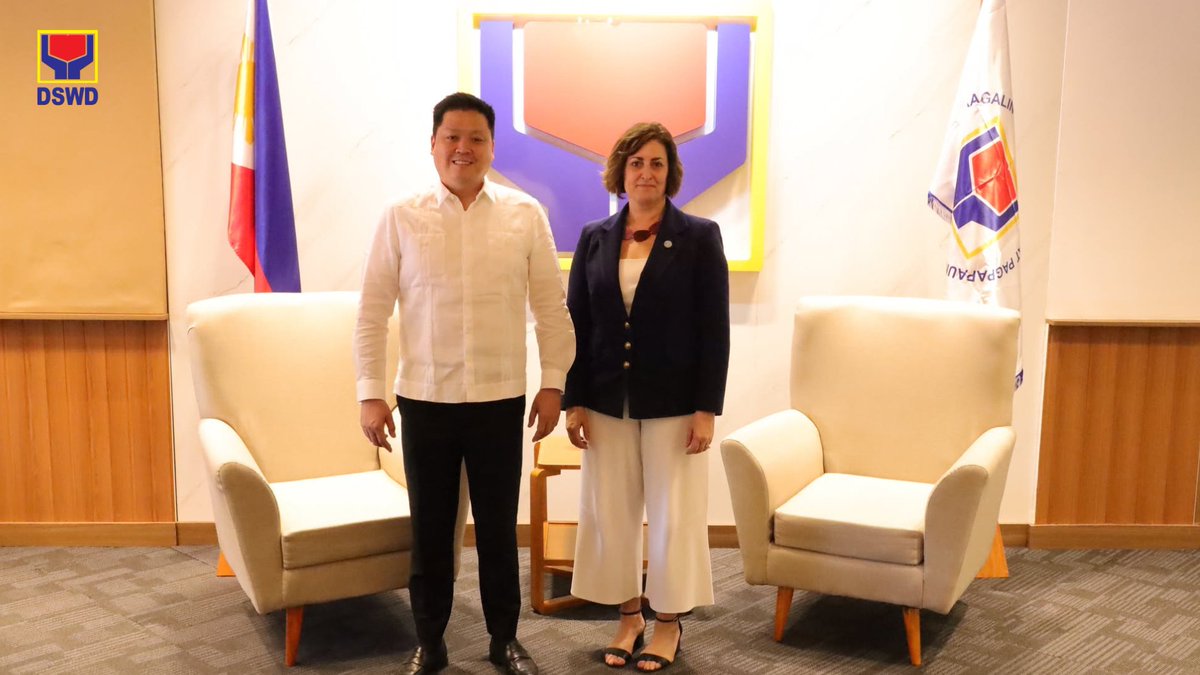 dswdserves's tweet photo. Department of Social Welfare and Development (DSWD) Secretary @rex_gatchalian meets with delegates from the Food and Agriculture Organization (FAO) of the United Nations led by Deputy Director-General Elizabeth Bechdol on Friday (March 28) at the DSWD Central Office in Quezon City. 

The discussion revolved on potential partnership between the agency and the international organization, emphasizing their shared commitment to enhancing food security and anti-hunger efforts.

Joining the DSWD chief in the meeting was Assistant Secretary Irene Dumlao of the Disaster Response and Management Group (DRMG), who is also the agency’s spokesperson. 

FAO Deputy Director-General Bechdol was accompanied by Director Alex Jones for Resource Mobilization; Director Rein Paulsen for the Office of Emergencies and Resilience; Director Lifeng Li for Land and Water Division; Senior Agribusiness Officer Jozimo Santos Rocha; Senior Resilience Officer Hang Thi Thanh Pham who is also the Officer-in-charge of the Regional Office for Asia and the Pacific; and Representative in Afghanistan Richard Trenchard. 

FAO Philippines Representative Lionel Dabbadie, Assistant Representative Dulce Carandang, National Communications Specialist Dawnavie Dadie and Programme Management Specialist Jake Evangelio also joined the discussion. (LSJ)

#BawatBuhayMahalagaSaDSWD ❤