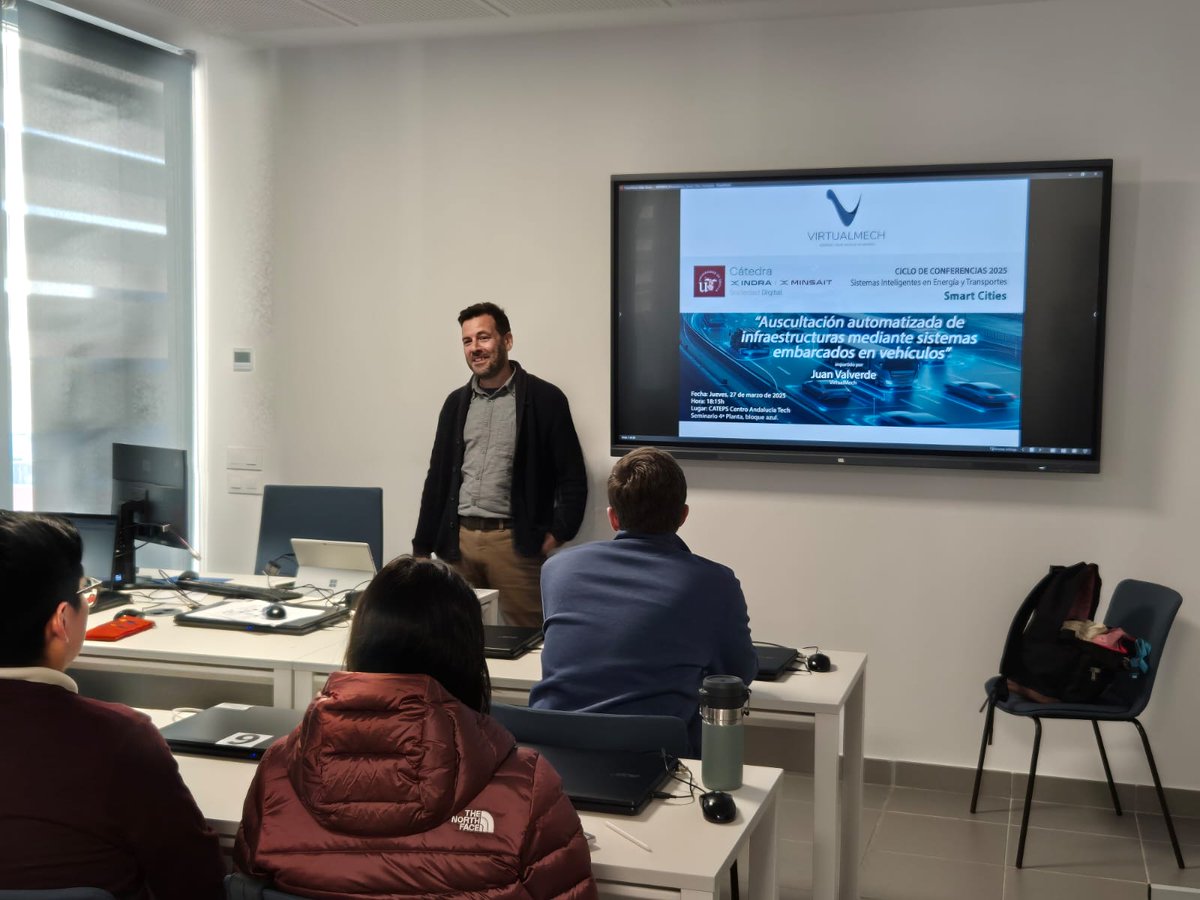 Juan Valverde con nuestros estudiantes de <a href="/unisevilla/">Universidad de Sevilla</a> Gracias por traer tus conocimientos y tu experiencia en la empresa a la universidad. Qué nos gusta la #transferencia
