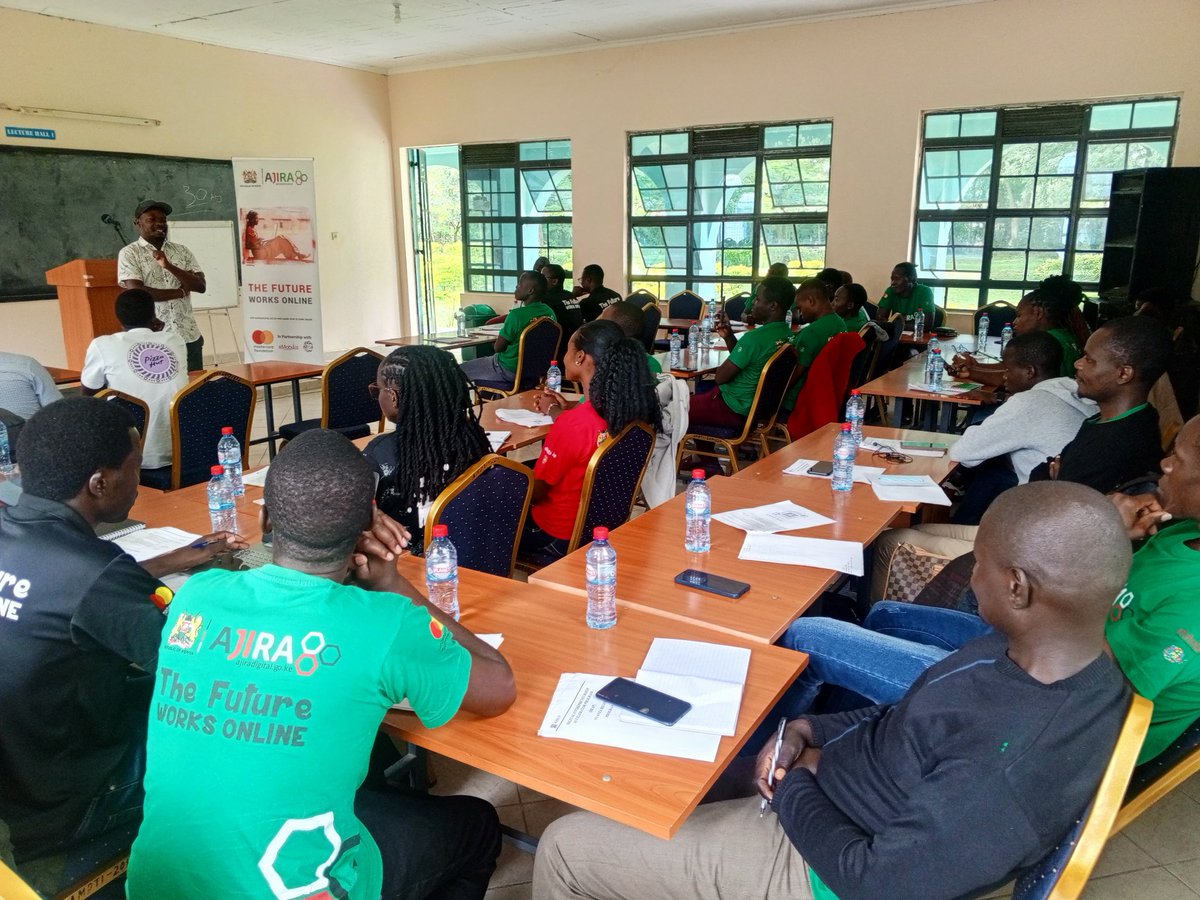 Peter01345427's tweet photo. Victor Mbale Explaining the Importance of developing Growth Mindset for success https://t.co/9bhJIpB9yG