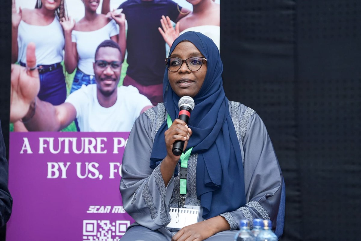 TheYouthCafe's tweet photo. 🗣️ @Zaina_Kombo on Democracy, Human Rights & Justice at #GDCForum2025

"Strengthening the democratic framework is crucial to eliminating impunity." – Zaina Kombo

✅ Sovereign power belongs to the people—speak out & demand accountability!
✅ Active civic engagement is the key to a thriving democracy.
✅ Justice & democracy go hand in hand—silence enables injustice.

💡 How can we empower more citizens to hold leaders accountable? Drop your thoughts below!

#GDCForum2025 #ThankYouDemocracy #HumanRights #JusticeMatters #CivicEngagement #DemocracyInAction