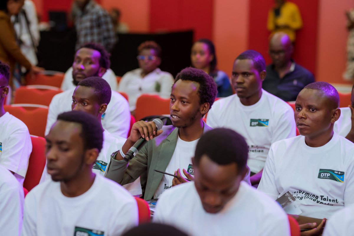 1MRwandanCoders's tweet image. NEW DIGITAL SKILLS PROGRAM ONBOARD!!📌

The #DigitalTalentProgram has been officially launched! More learning opportunities for YOU!✨

The #DTP Program is part of our #1Millionrwandancodes initiative to empower YOU with digital skills, create jobs, and continue to build Rwanda’s…