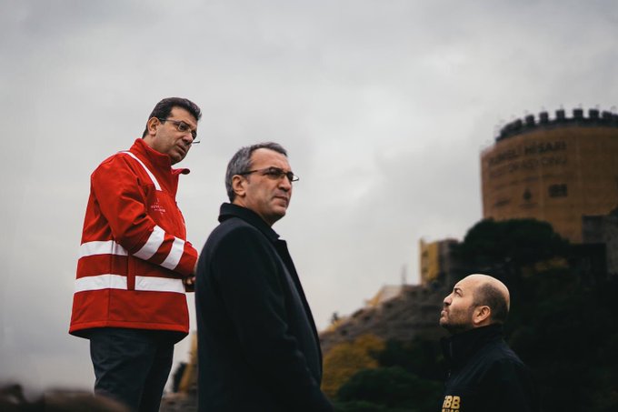 MAHİR POLAT GİZLİ TANIK İFADESİYLE, DELİLSİZ NASIL TUTUKLANDI?

İBB Başkanı Ekrem İmamoğlu’na yönelik "kent uzlaşısı" adı altında yürütülen "terör örgütüne yardım" soruturmasında, İstanbul Büyükşehir Belediyesi Genel Sekreter Yardımcısı Mahir Polat da tutuklananlar arasında.