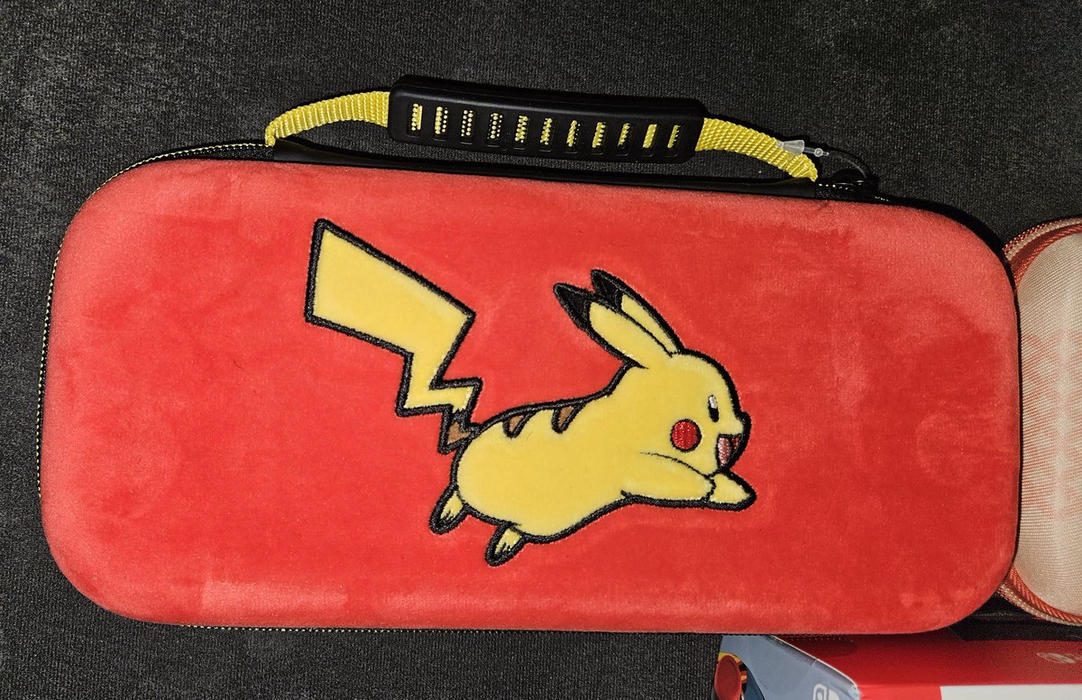 MythraPneuma's tweet photo. Un petit concours Pokémon pour faire plaisir ❤️
➡️ Follow @MythraPneuma
➡️ Follow @PowerA
➡️ RT ce tweet
Fin du concours le 28 avril https://t.co/xhsffJdj8F