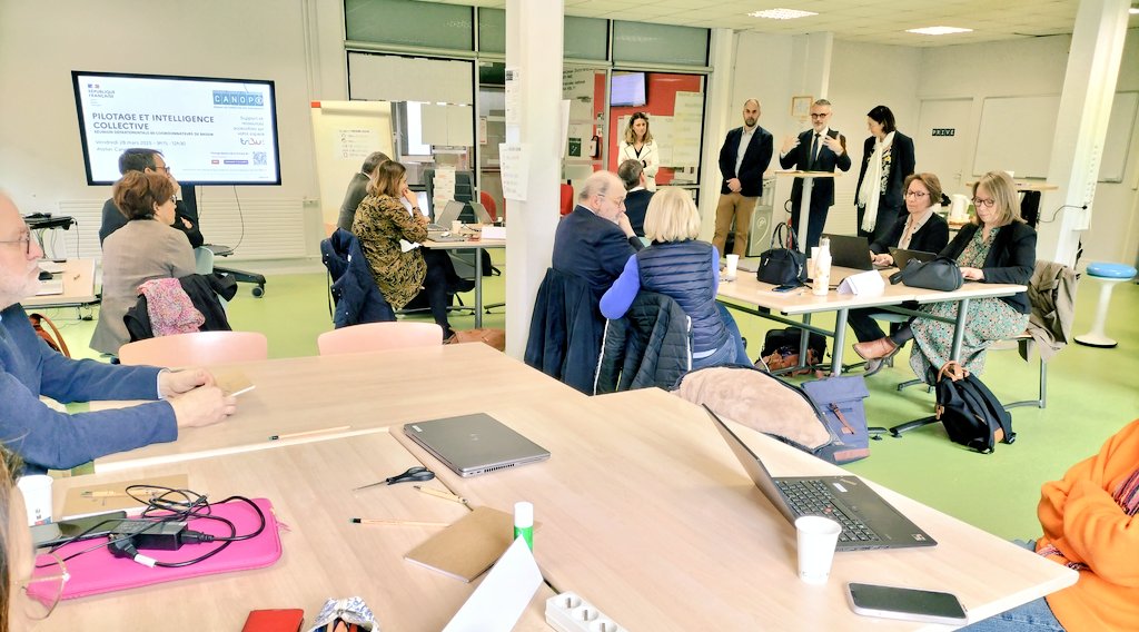 DSDEN de la Somme (@dsden_80) on Twitter photo Les coordonnateurs de bassins de la Somme sont réunis ce matin à <a href="/reseau_canope/">Réseau Canopé</a> Amiens avec les IA-IPR référents et le DRANE pour travailler en ateliers sur le pilotage et l'intelligence collective
↪️ coopération
↪️ Échanges de pratiques
↪️ Atelier numérique
<a href="/AcAmiens/">Académie d'Amiens</a> <a href="/PhDestable/">Philippe Destable</a> Les coordonnateurs de bassins de la Somme sont réunis ce matin à <a href="/reseau_canope/">Réseau Canopé</a> Amiens avec les IA-IPR référents et le DRANE pour travailler en ateliers sur le pilotage et l'intelligence collective
↪️ coopération
↪️ Échanges de pratiques
↪️ Atelier numérique
<a href="/AcAmiens/">Académie d'Amiens</a> <a href="/PhDestable/">Philippe Destable</a>