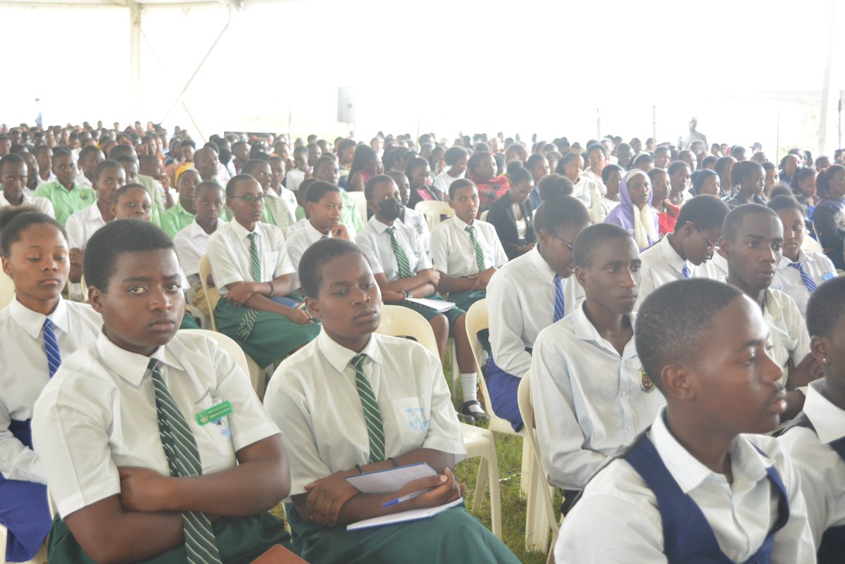 BishopStuartUni's tweet photo. We are privileged to host the Inter-institutional Integrity Seminar at Bishop Stuart University. The event has brought together participants from various secondary schools, colleges and higher institutions of learning across Western Uganda.
Theme: Youths for Integrity; Building a Nation of Values, Positive Mindset Change and Accountability.

This seminar is a timely call to action at a time when our nation and institutions need upright, forward-thinking leaders. It challenges the youth to rise above complacency, reject corruption in all its forms and embrace a mindset that values ethics, responsibility and national service.
Watch live: https://t.co/d3Ywnd7JEz