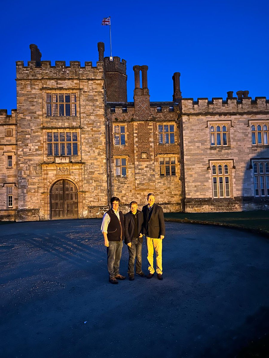 We were delighted to support #NationalSupportedInternshipDay last night by lighting up Penshurst Place orange in support of the DFN Project SEARCH.
David and Charlie Forbes-Nixon from DFN Project SEARCH and Dr Hon Philip Sidney of Penshurst Place in front of the orange lit House