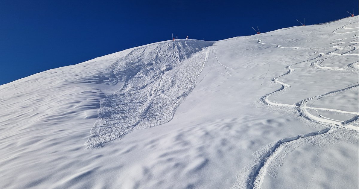 Qui fera les dernières traces de la saison ?⛰️

Et oui...C'est ce week-end le dernier des derniers. Fermeture dimanche 30 mars à 17h.
RDV à  et  pour clôturer cette belle saison ! 😱

altiservice.com
