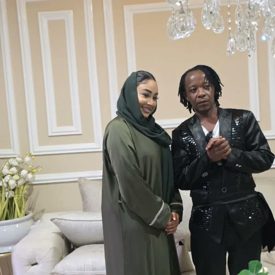 FreshKidUG's tweet image. Fresh Kid and Fresh Daddy finally met "Zari The Boss Lady" at her home in Pretoria, South Africa 🙏🏿✨
