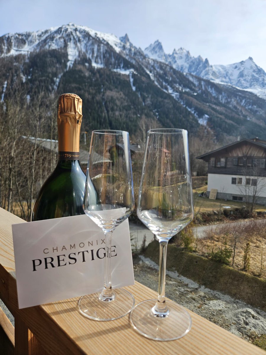 🥂 Enjoy a glass of champagne overlooking Mont Blanc! 🏔️✨

Luxury chalets, concierge service and breathtaking panoramas... with Chamonix Prestige, every stay is an exclusive experience

🍾 Your exceptional stay starts here! Book now.

#ChamonixPrestige #LuxuryChalet #MontBlanc