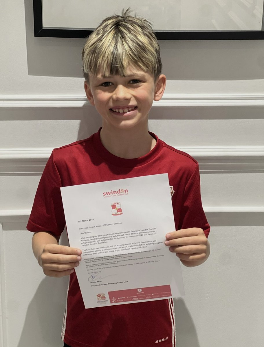 The proudest Mama🥹⚽️❤️

Huge congratulations Hunter bear on your contract offer from Swindon Town❤️⚽️ Me and Daddy are so so proud of you!