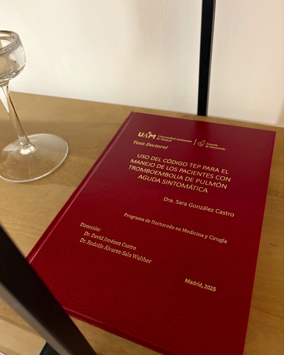 Ayer obtuve el doctorado en Medicina y Cirugía por la UAM, acompañada de grandes profesionales de la salud <a href="/EDoctorado_UAM/">Escuela de Doctorado UAM</a> <a href="/HrcServicio/">Servicio Neumología HRyC</a>