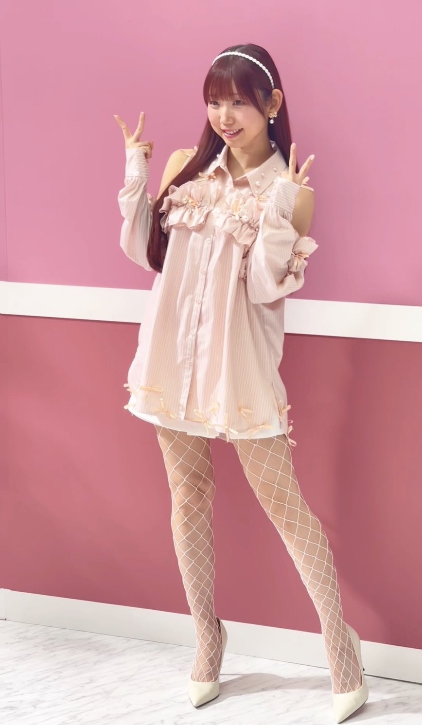 GnHtKULbgAADrvW?format=jpg&name=large