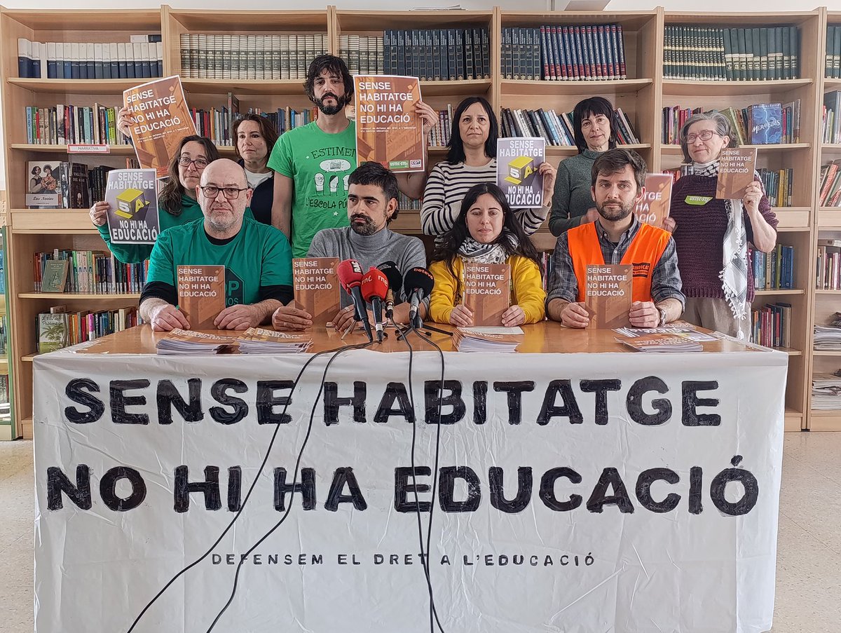 ‼️Sense habitatge no hi ha educació 

👊 Els docents i el moviment per l'habitatge prenem la iniciativa per combatre la violència des dels centres educatius.

Presentem una nova eina 🧵
