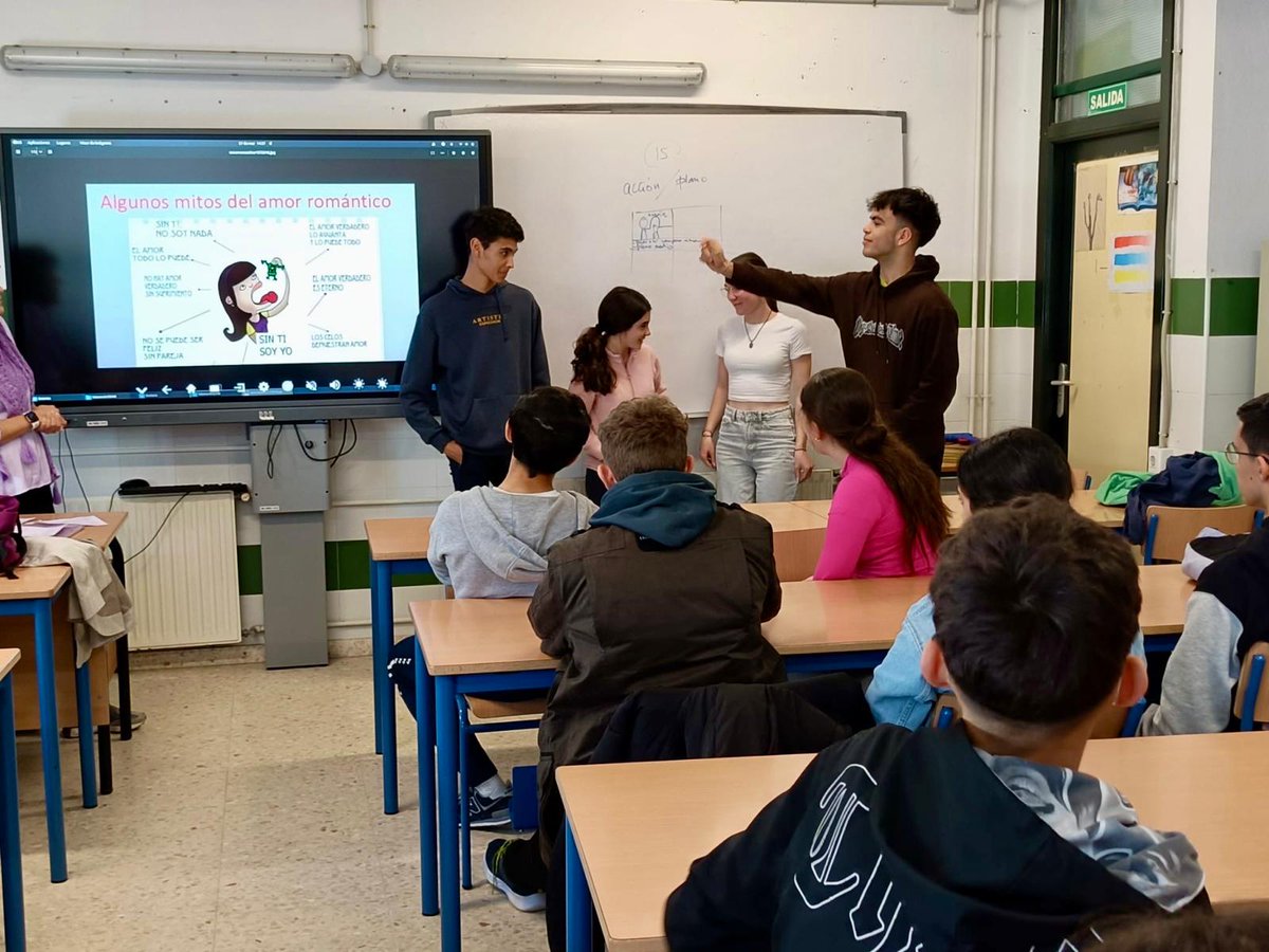 IESLaRibera1's tweet photo. Esta semana , los alumnos de 3º ESO están participando en talleres para la igualdad, dirigidos por Cinta Intensa, una formadora especializada en igualdad y juventud. Ella tiene una sólida trayectoria en la promoción de valores como el respeto, la equidad y la diversidad. https://t.co/iy4YvSIk5G
