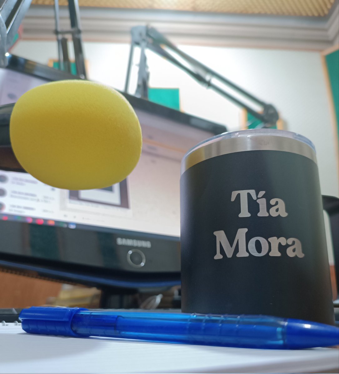 Moraima Gutiérrez Ferrer (@tiamoraradio) on Twitter photo Disfrutando de un nuevo 🌅 cafecito en mano y el mejor cancionero 🎶 de "Reencuentro venezolano" 🇻🇪 por <a href="/TUFM909/">La Chiquinquireña</a> #maracaibo #28marzo Disfrutando de un nuevo 🌅 cafecito en mano y el mejor cancionero 🎶 de "Reencuentro venezolano" 🇻🇪 por <a href="/TUFM909/">La Chiquinquireña</a> #maracaibo #28marzo