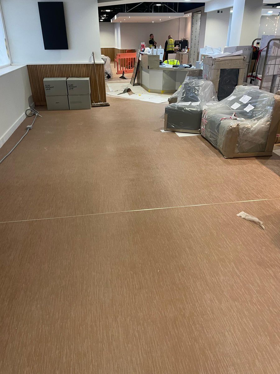 siteform_f's tweet image. Works are progressing nicely at our project in the Midlands, hats off to our lads. Works involved 500m2 diamond grind, 260m2 Bolon & 240m2 Forbo including Greg Jones Mapie prep
