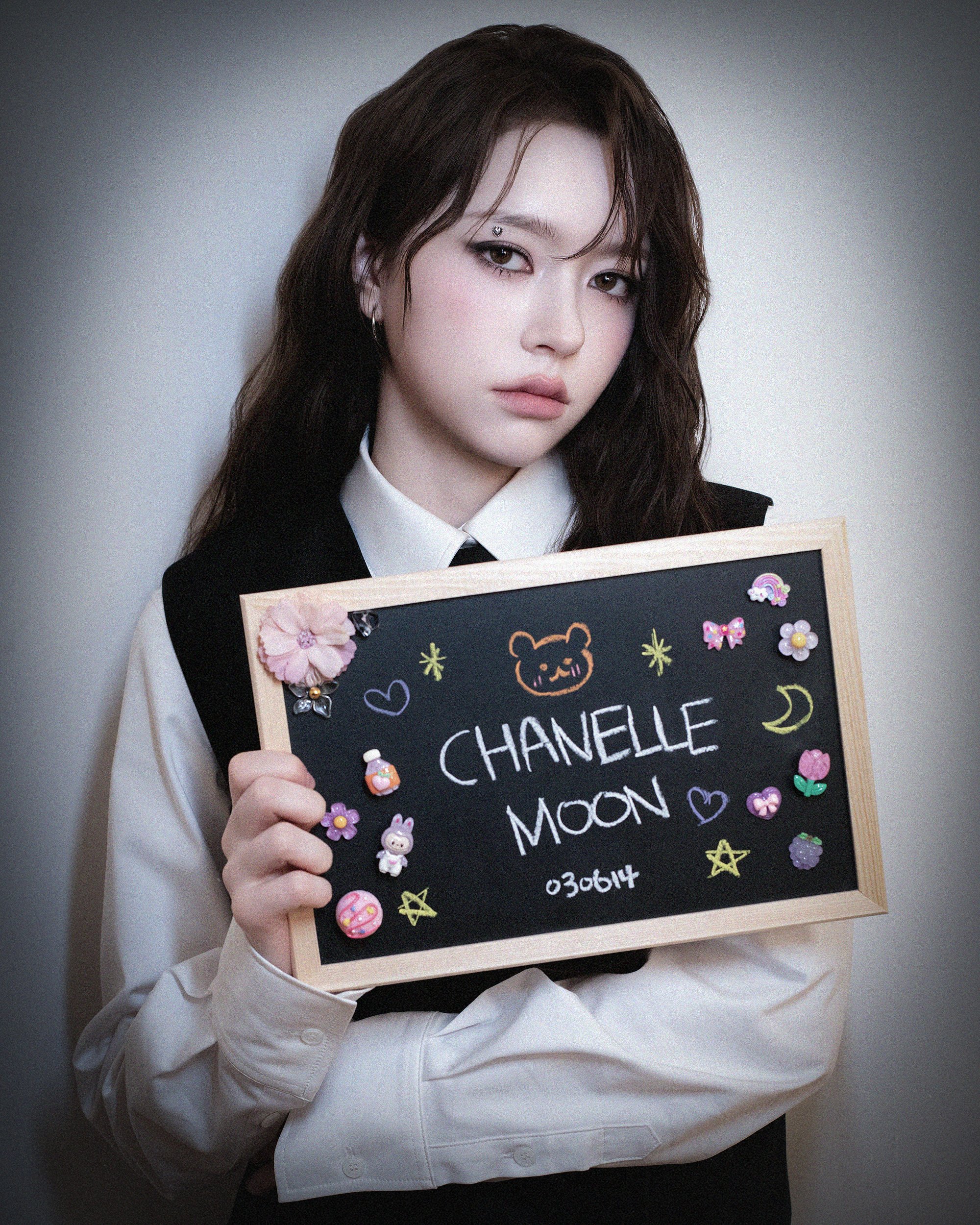 GnHxtMJbgAENuYW?format=jpg&name=4096x4096