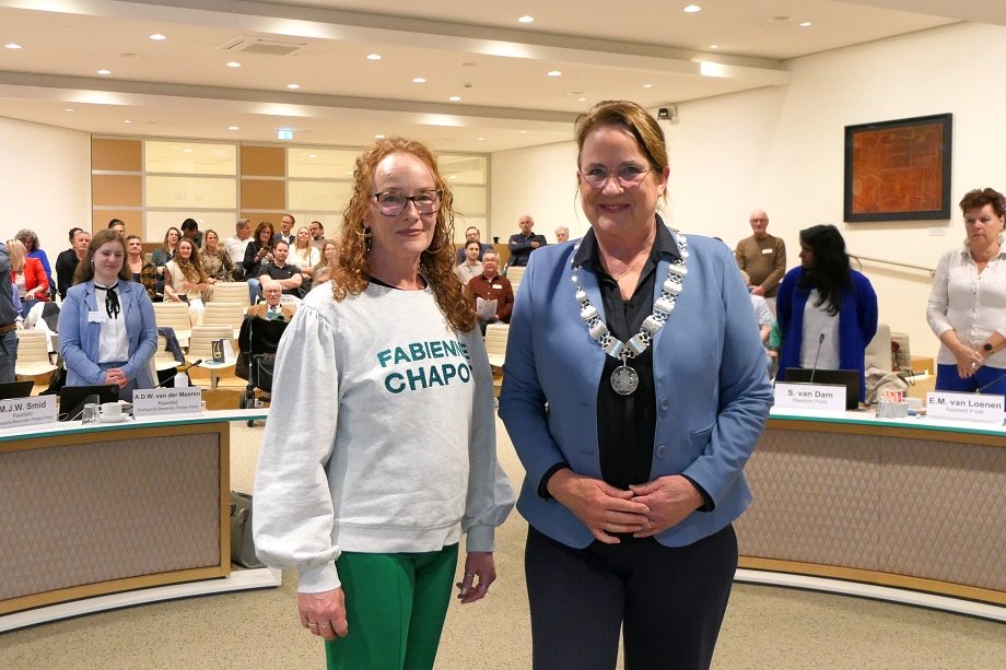 De raad stelde 27 maart o.a. de Woonzorgvisie 2025-2030 en de grondexploitatie Schapenmarkt vast. Het hele persbericht lees je op raad.purmerend.nl. raad.purmerend.nl/nieuws/besluit…
Arja Brink is benoemd als commissielid PVV. Foto Weidevenner.nl