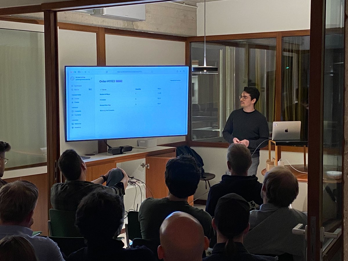 Great #meetup at <a href="/phpantwerp/">PHP Antwerp</a> in the <a href="/spatie_be/">Spatie</a>  offices! Pizzas, devs &amp; inspiring talks.

🔥 <a href="/adrienleloup/">Void 🌒</a> gave our first public talk, showing how Hiker simplifies ERP interfaces in Laravel.

👉 Devs, <a href="/hiker_dev/">Hiker.dev</a> is in early access! DM us for a license 😎

hiker.dev