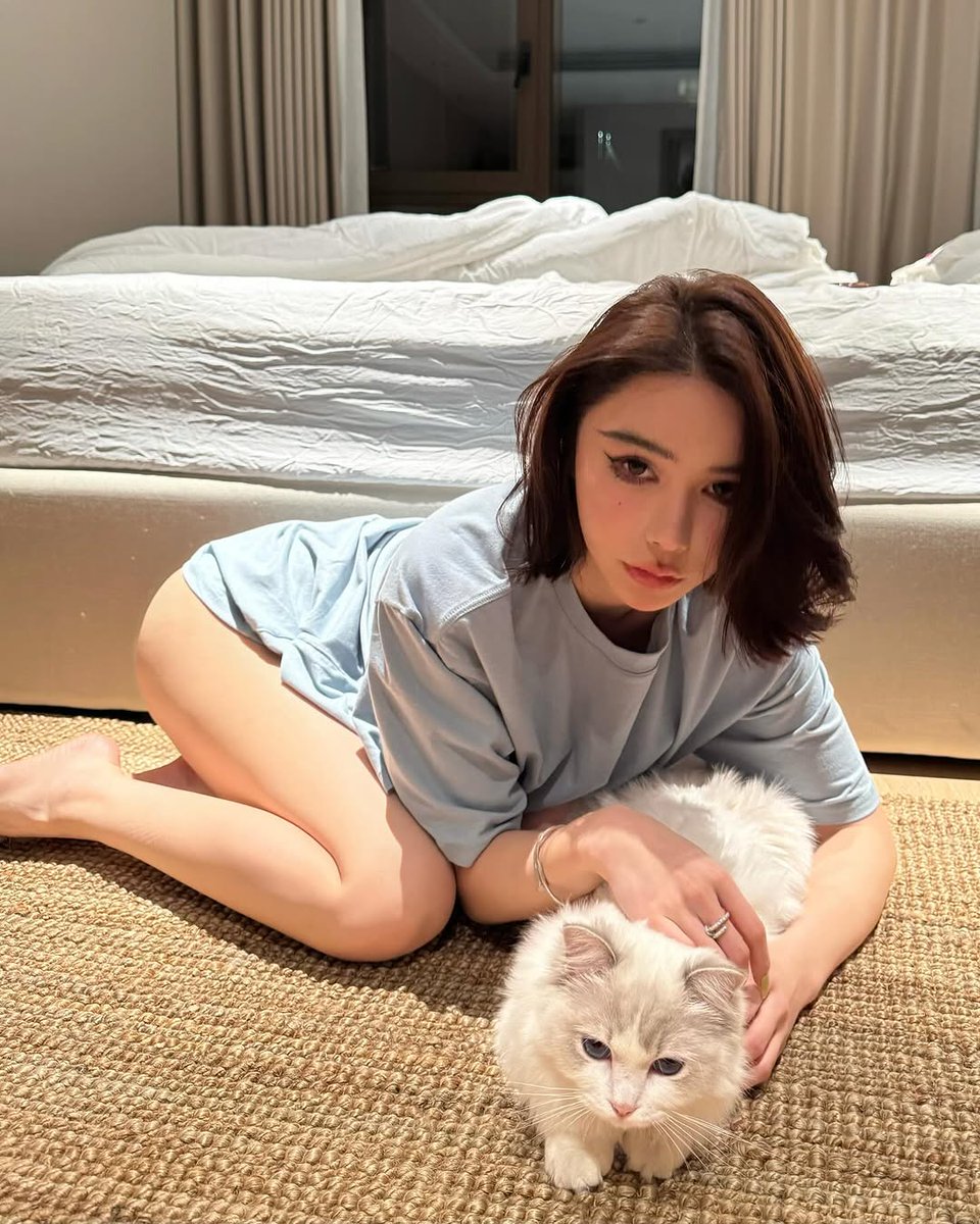 vuIgarprincess's tweet photo. Baobao. 🤍 https://t.co/icY3YhWQr2
