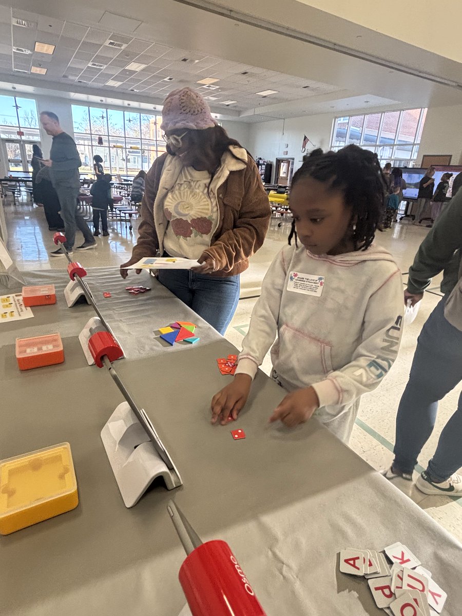 JStetinaTRT's tweet image. Families had a great time at STEAM Night trying out @Sphero @Ozobot @iRobot. Shout out to @StarbaseVictory and the Children's Museum for being here! Check out our memory book @BookCreatorApp bit.ly/4hMziFX @jennthomas75 @nicscud @PortsVASchools @ebracyPPS #PPStrt